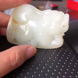 为什么和田玉貔貅是一个人人皆宜的玉雕?