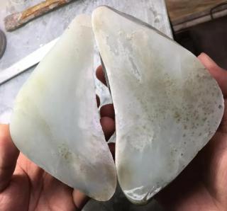 巧用和田玉里面的脏,锦上添花